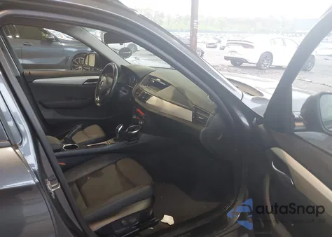 2014 BMW X1 xDrive28I z USA, uszkodzony, nr VIN WBAVL1C59EVY14018